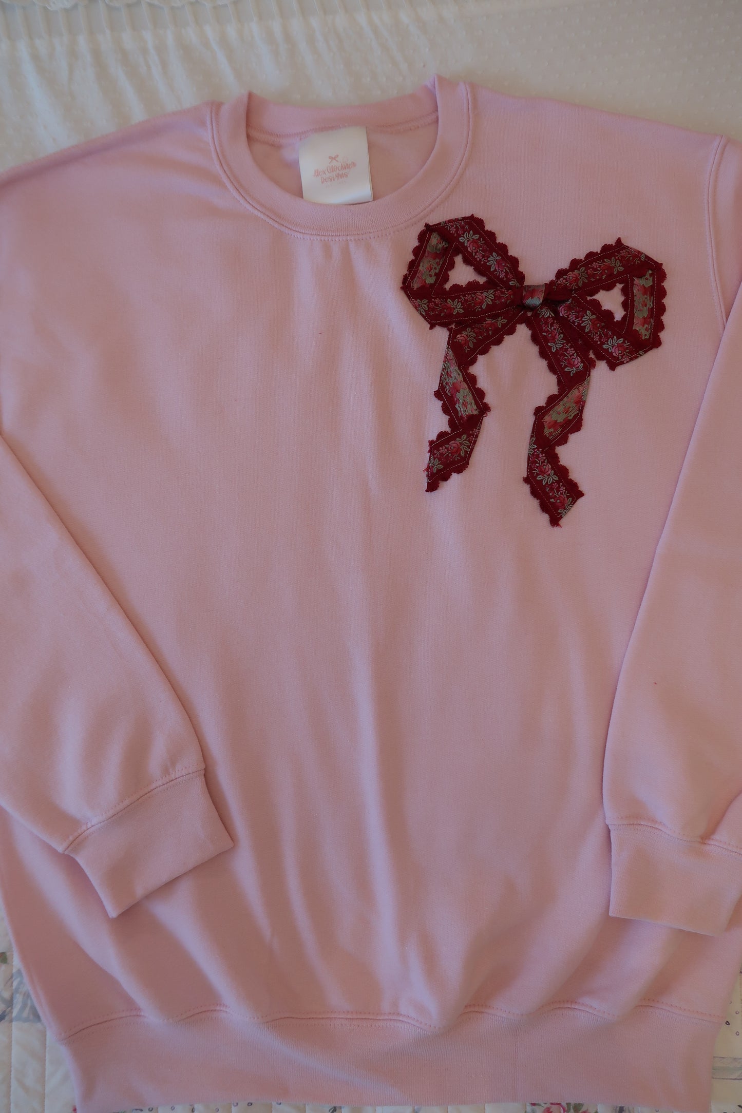 Medium Signature Side Bow