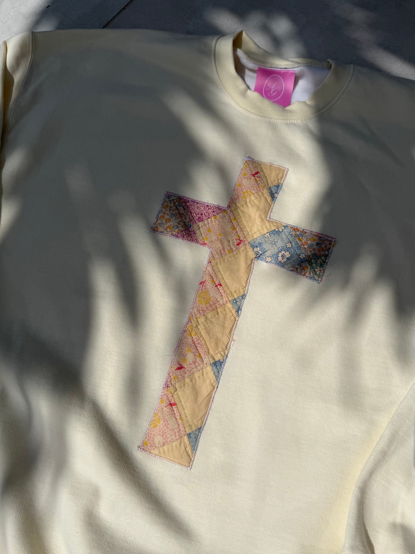 XXL Quilted Cross Crewneck